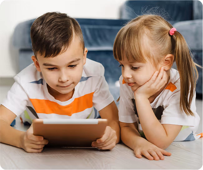 Children watching Gemiini