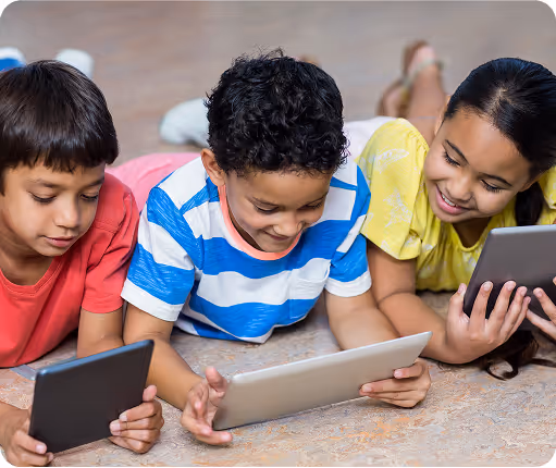Children watching Gemiini