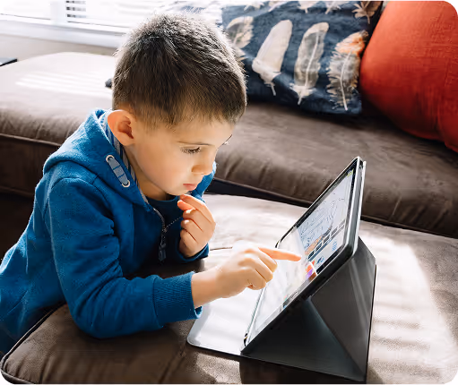 Child watching Gemiini