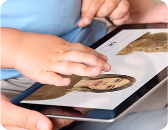 Child watching Gemiini